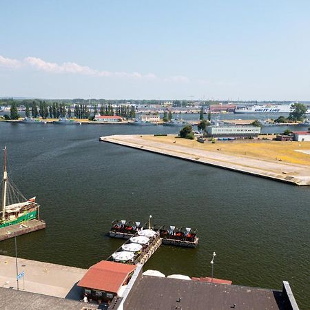 Apartament Z Widokiem Na Port - Visitopl Swinoujscie Bagian luar foto
